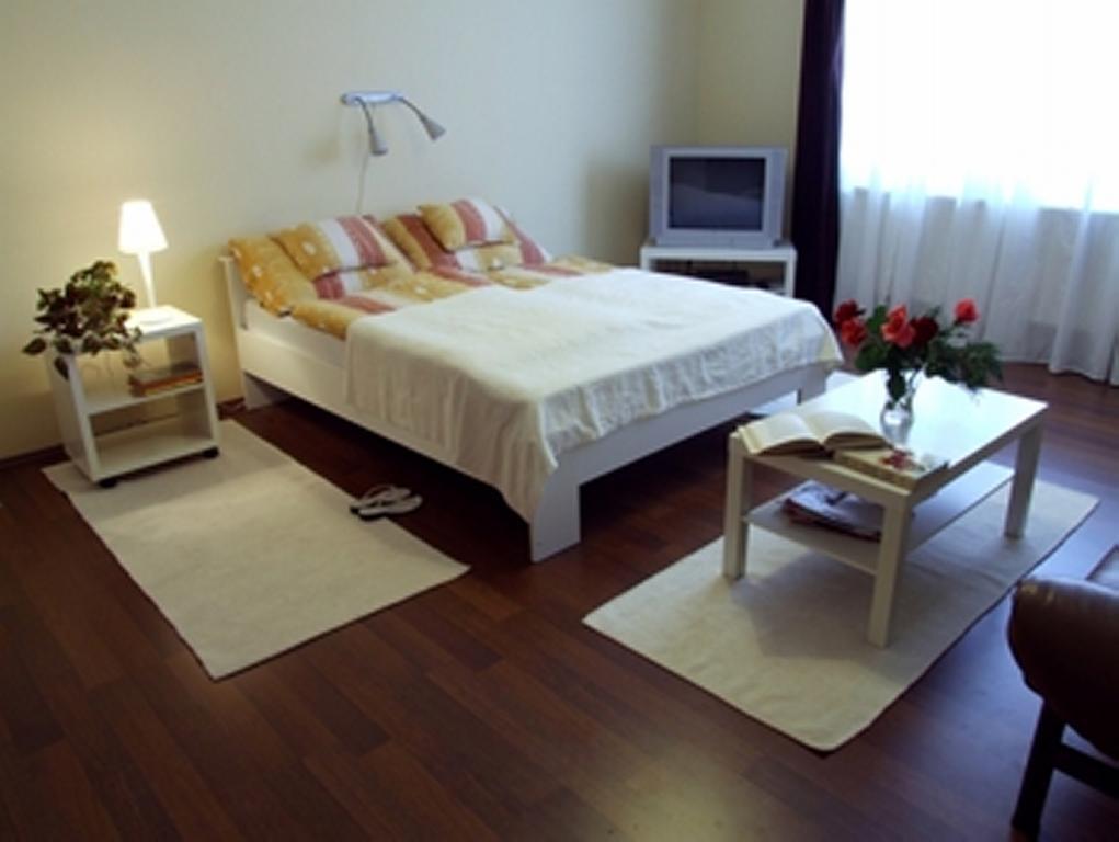 Ilona Apartmanhaz โคมารม ห้อง รูปภาพ